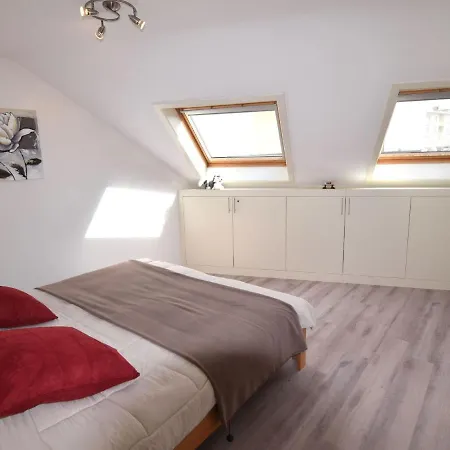 Apartament In A Location