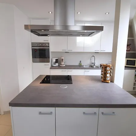 Apartament In A Location